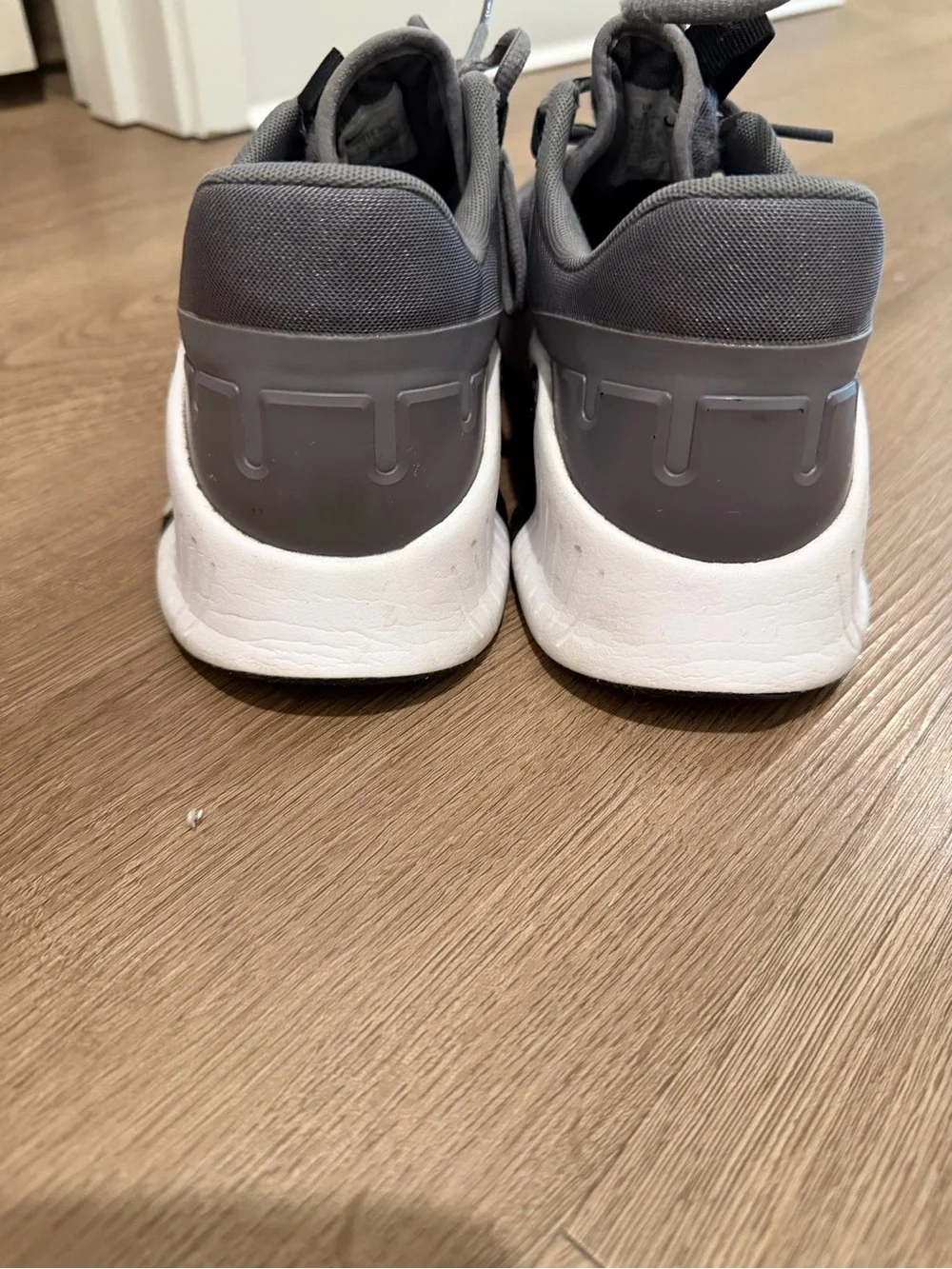 Nike Gray Metcon - Mens size 9 - Picture 4 of 6